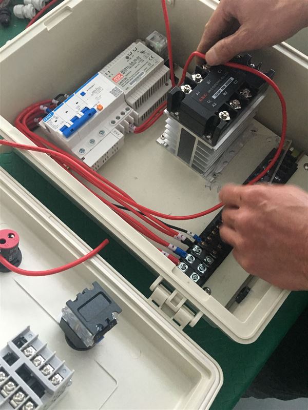 除泡機電箱線路.JPG 除泡機電箱線路.JPG